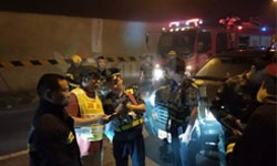 滬昆高速懷化段隧道發(fā)生貨車追尾起火，滯留人員依據(jù)隧道應(yīng)急疏散燈具安全疏散